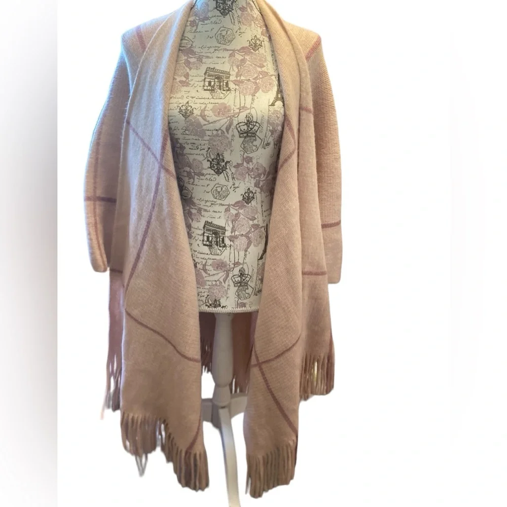 Authentic Vince Camuto Blush Wrap
